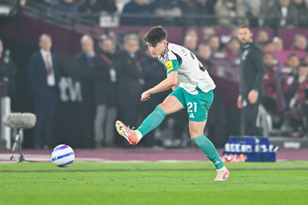 表现起到至 表现起到至