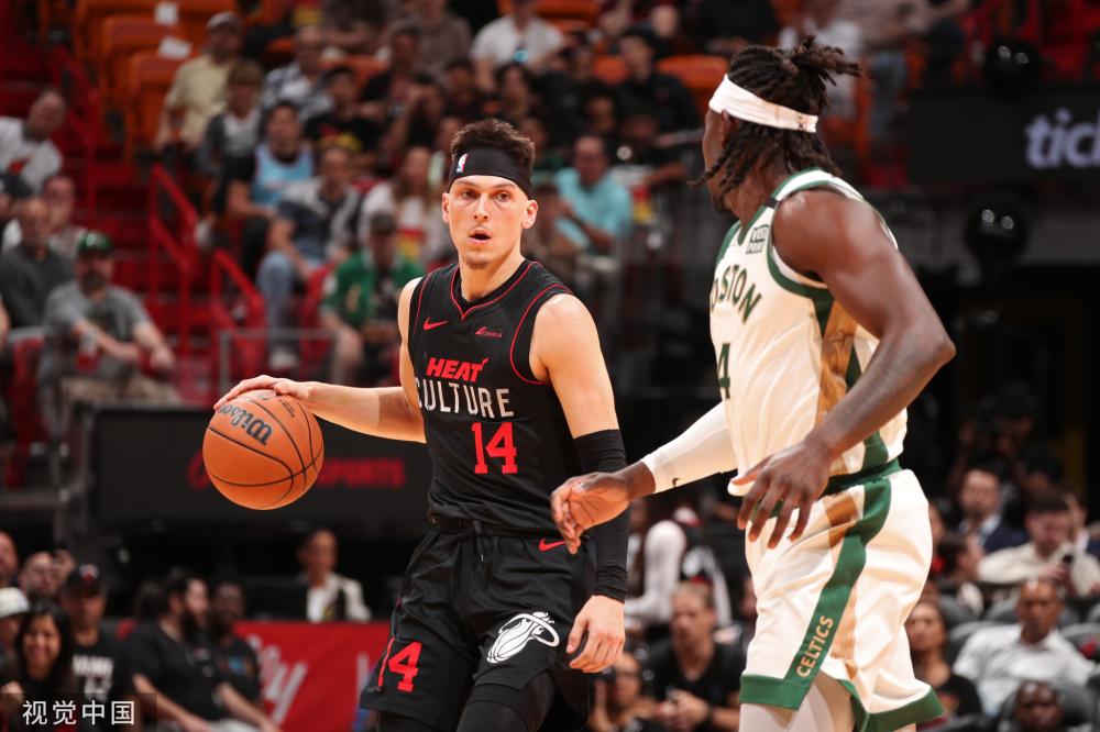 台上不断提 台上不断提